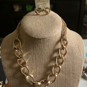 Gold Link Necklace